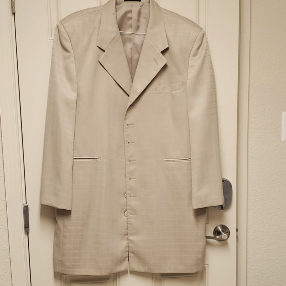 Giorgio Capelli Size: 44R Tan Long Vintage Suit